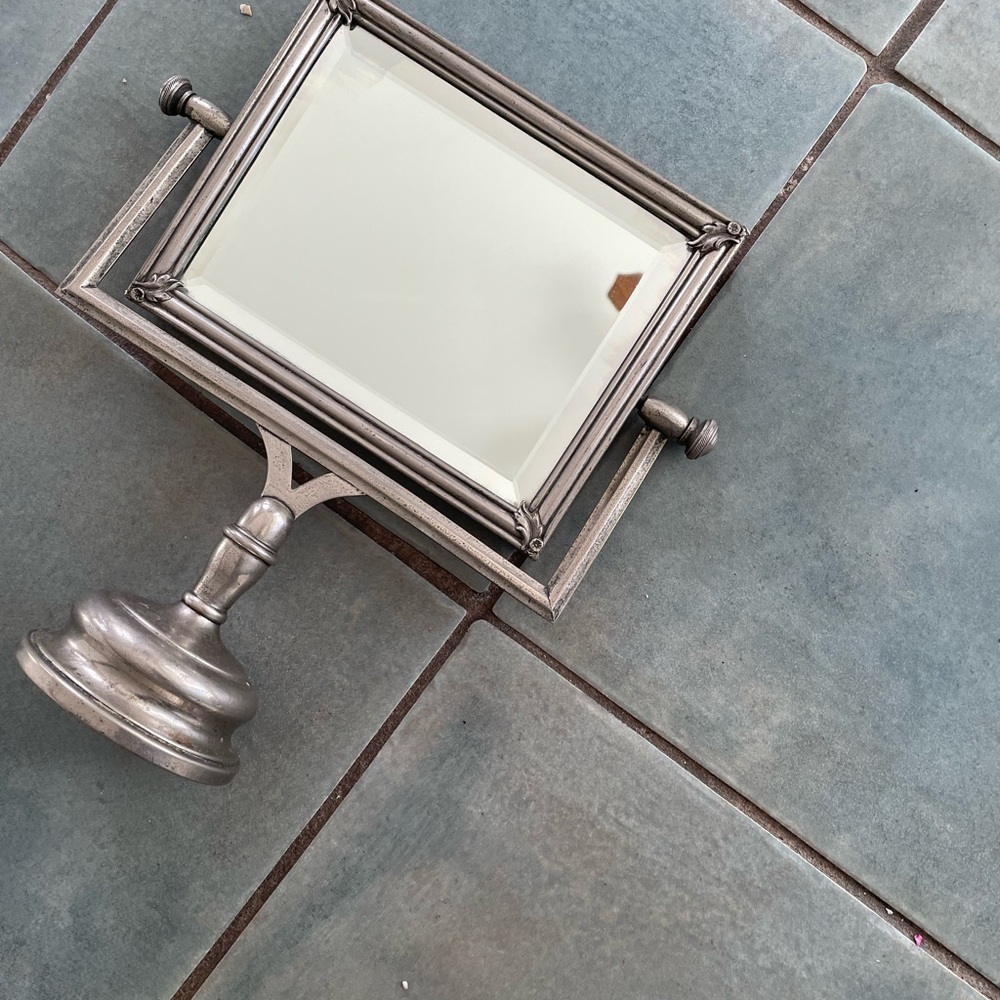 Norblin & Co
style swivel tabletop mirror